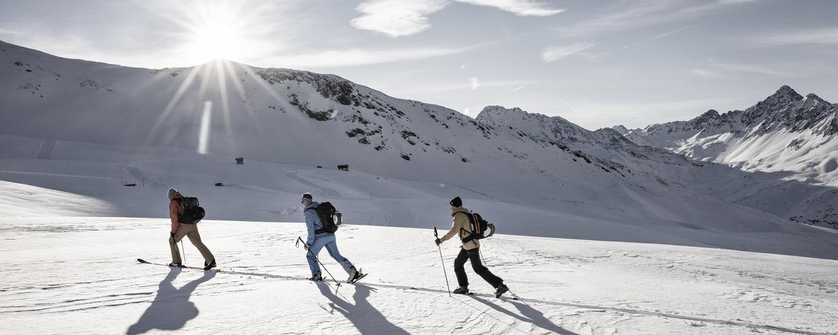 winter-davos-skitouren-gruppe